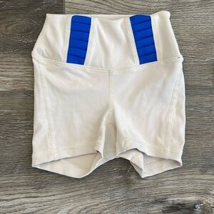 Five girls shorts EUC size L